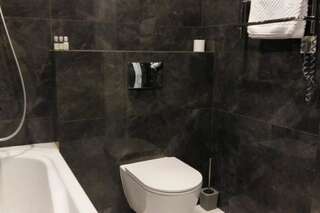 Апартаменты 109 Cozy apartment nearby with Kiev Central Railway Station Киев-2